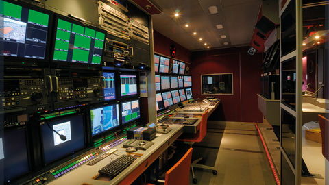 Ob van able to take on board many operators