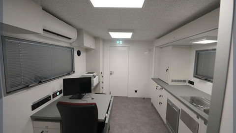Mobile medical unit with open extension