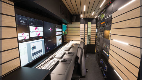Mobile audiovisual control room to go to events