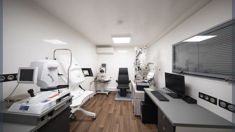Cabinet d'ophtalmologie mobile ergonomique et confortable