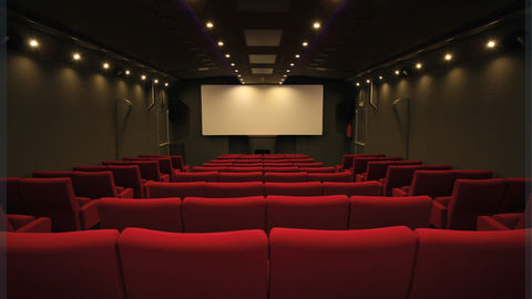 Mobile cinema room of proximity