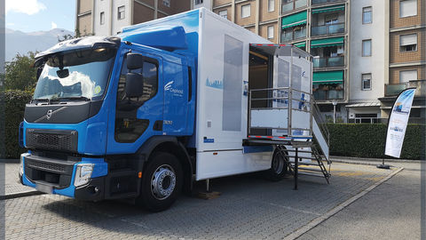 Specialised mobile sales unit