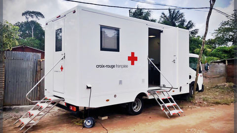 Cabinet médical mobile pour aller à la rencontre des personnes vulnérables