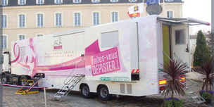 Unité mobile de mammographie venant en renfort aux structures fixes