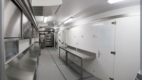 Mobile kitchen of proximity