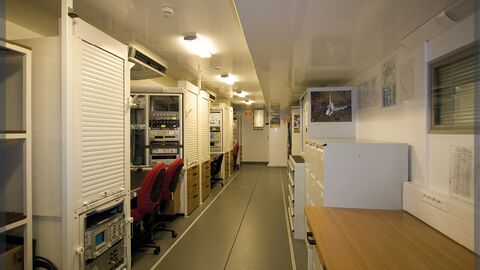 Mobile workshop with multifunctional space Mobile workshop with multifunctional space