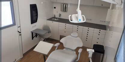 Dental mobility thanks to a robust and durable unit