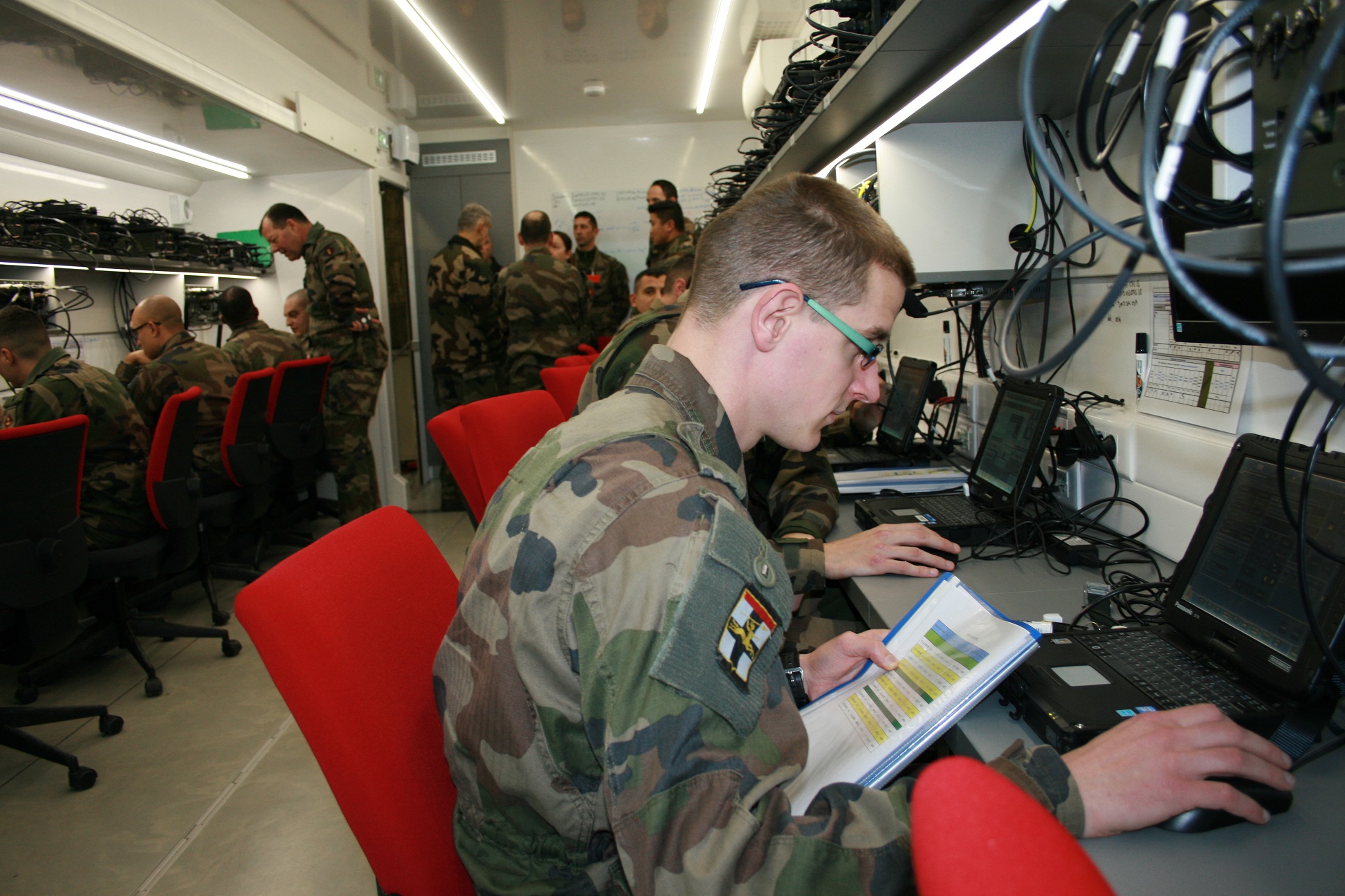 Centre De Formation Mobile Pour L'Armée De Terre | Toutenkamion Group